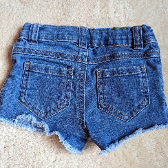 Custom Peppa Pig 3T Distressed Jean Shorts - Picture 2 of 3